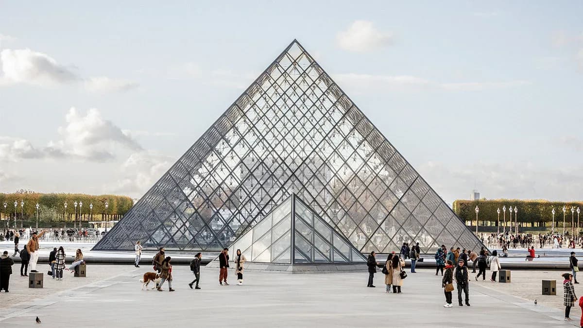Water leak at the Louvre Museum: Hundreds of books damaged