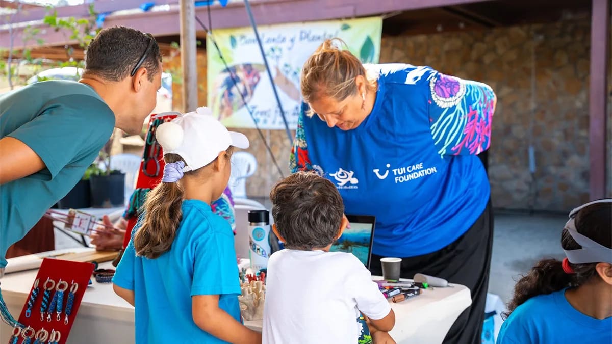 Creating tourism experiences around coral restoration: TUI Care Foundation launches TUI Sea the Change Aruba