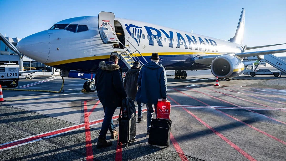 Ryanair 2025-26 pat rises 40% to €2.26BN